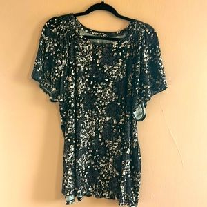 Maurice’s 2x soft Tshirt material flutter sleeve top